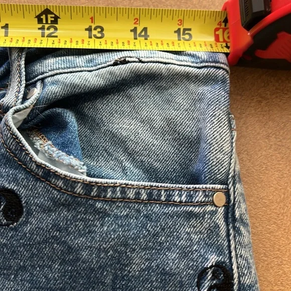 Distressed Denim Jeans - Picture 5 of 8